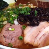 「濃厚豚そば+替えそば+チャーシュー丼」@濃厚豚そば ぶれんの写真