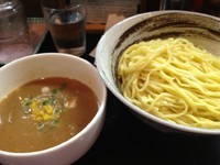 「つけ麺３３　醤油　750円（中盛、ゆずトッピング）」@麺屋33の写真