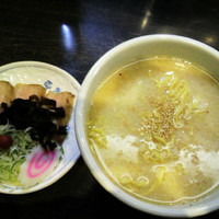 「とろ肉4枚らーめん（塩）1050円」@らーめん 山頭火 横浜店の写真