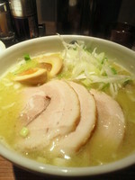 「塩らーめん 白湯 全部のせ 麺大盛」@塩逸品 五代目けいすけ 本店の写真