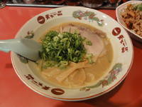 「ラーメン（こってりスープ）」@天下一品 枚方店の写真