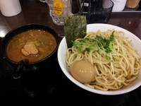 「つけ麺（大）８００円　カレーに変更５０円＆味玉１００円」@ブラウンの写真