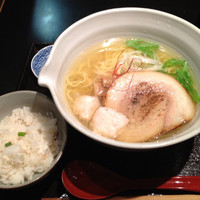 「銀笹らーめん塩・半鯛飯(800円+150円)」@麺処 銀笹の写真