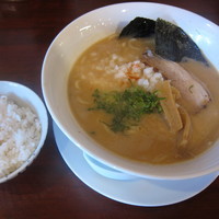 「濃厚白みそらーめん（７００円）」@麺や 松辰の写真