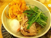 「冷やしまぜそば(温玉入り) (850円)」@博多一幸舎 京都拉麺小路店の写真