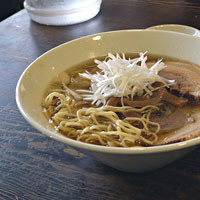 「チャーシューメン830円+やきもつ」@上田屋の写真