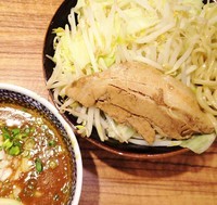 「カレーつけめんミニ720円野菜多めﾌﾟﾁﾗｲｽｻｰﾋﾞｽ」@ラーメン燈郎の写真