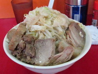 「中盛り＋豚（ヤサイニンニクアブラ）」@モッコリ豚の写真