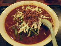 「黒ゴマタンタン麺」@福縁酒家の写真