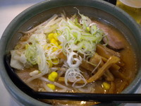 「みそ 750円　瓶ビール500円　ギョウザ400円」@パンケ 習志野店の写真