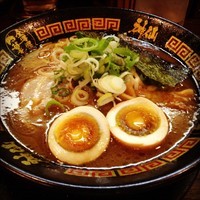 「味玉中華そば 700円 feat.ネギ 100円」@金澤濃厚中華そば 神仙の写真