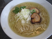 「とりそば（塩）780円＋大盛り100円」@natural taste cafe analogの写真