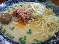 「ミソホルモンメン（８５０円）＋味玉（１００円）」@屋台ラーメンとんこつ貴生 稔台店の写真