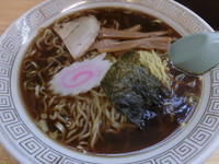 「ラーメン（550円）＋大盛り（100円）」@中華食堂 かどやの写真