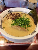 「博多とんこつラーメン　６００円　大盛り１５０円」@東京とんこつ とんとら 北本店の写真