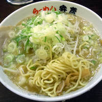 「らーめん（麺硬め＋アブラ少なめ）￥７００」@らーめん弁慶 門前仲町店の写真