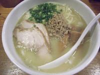 「白鶏らーめん大盛り(760円)」@鶏の穴の写真