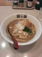 「焦がし煮干しらーめん」@立川中華そば 魚魚-toto-の写真