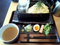 「琥珀ざる（大盛）」@自家製麺 琥珀の写真