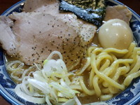 「燻玉ラーメン（８５０円）＋チャーシュー（２００円）」@兎に角 松戸店の写真