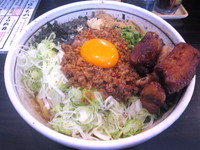 「台湾まぜそば（大盛・300g）+ど肉」@麺屋 はなび 高畑本店の写真