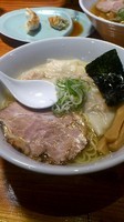 「塩わんたん麺　　850円」@上州地鶏ラーメン 翔鶴の写真