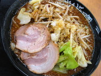 「嵐げんこつらぁめん　BLACK MONSTER￥７２０」@らあめん花月嵐 高坂サービスエリア店の写真