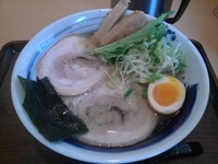 「琥珀そば（塩）」@自家製麺 琥珀の写真