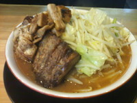 「肉もり味噌ラーメン」@ラーメン・つけ麺 爆王の写真