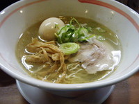 「味玉塩らーめん800円」@仁の写真