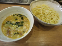 「魚粉つけめん　並盛（７００円）」@つけめん・らーめん つ～とんの写真