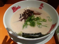 「豚骨ラーメン(オープン価格４００円)」@博多風龍 蒲田店の写真