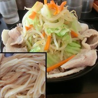 「辛味噌冷やし(870円)＋大盛り(100円)」@めん処 一輝の写真