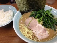 「ラーメン並（ほうれん草増し）」@横浜ラーメン 武蔵家 北千住店の写真