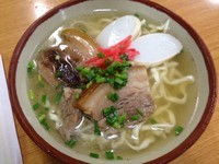 「沖縄そば・大（￥400）」@きらく食堂の写真