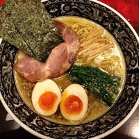 「味玉らーめん塩＋真空平打ち麺」@中村屋の写真