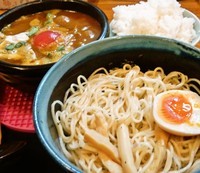 「豚骨カリーつけめん(辛口)＋セルフライス(820円)」@ラーメン猪太の写真