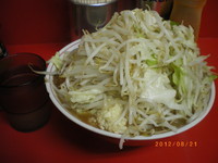 「小豚ニンニクヤサイ　￥750」@ラーメン二郎 仙台店の写真