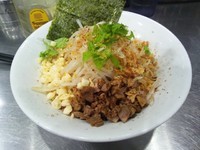 「【限定】冷やしまぜそば780円＋ハイボール」@武鳳者（アウトロー）の写真