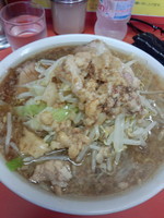 「ラーメン、麺少なめ、アブラ、カラメ」@ラーメン二郎 神田神保町店の写真