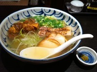 「鶏そば＋くずチャーシュー」@自家製麺 鶏そば 三歩一の写真