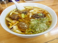 「ネギラーメン　650円　+　煮玉子　80円」@珉珉の写真