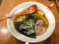 「豚骨魚介ラーメン・中盛り」@つけ麺処 三ツ葉亭の写真