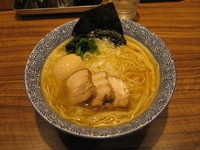 「塩煮干しそば　特製：900円」@らーめん 稲垣 ラーメン燈郎店の写真