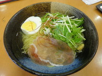 「【夏季限定】　冷やし極み塩らーめん　７８０円」@炒飯専門店 ちゃーはんやの写真