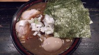 「煮干王ラーメン_950円」@すごい煮干ラーメン凪 西新宿7丁目店の写真