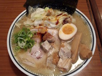 「きゃべとん大盛+全部盛+ｷｬﾍﾞﾂ大盛無料」@二代目丸源 高崎店の写真