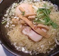 「塩らーめん」@ら～麺 もぐや 新橋店の写真