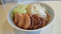 「ラーメン豚増し」@らーめん 陸 尾山台店の写真