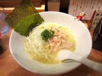 「鶏塩白湯麺」@汁や きりんの写真